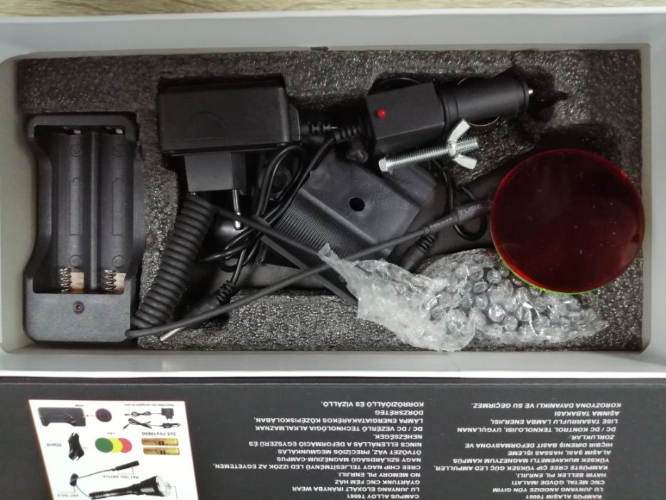 Мощен Акумулаторен LED Фенер за Оръжие Лед Прожектор за Пушка и лов