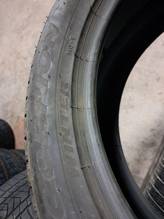 2 anvelope 285/45 R22 Pirelli