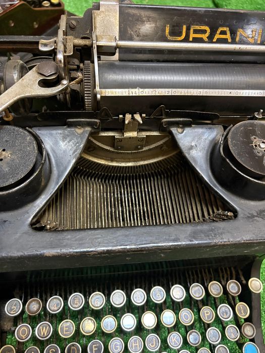 Masina de scris Urania