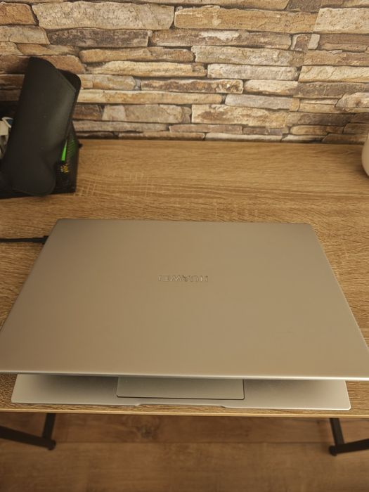 Laptop Huawei Mate Book D14