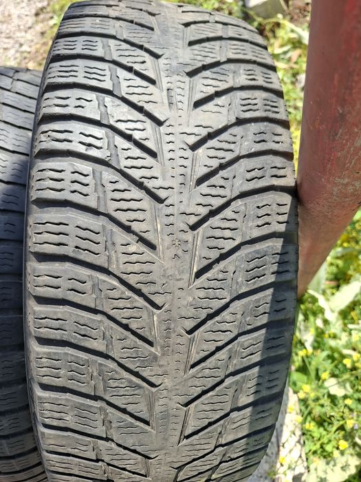 Продам шины 235/65/16С  нокиа