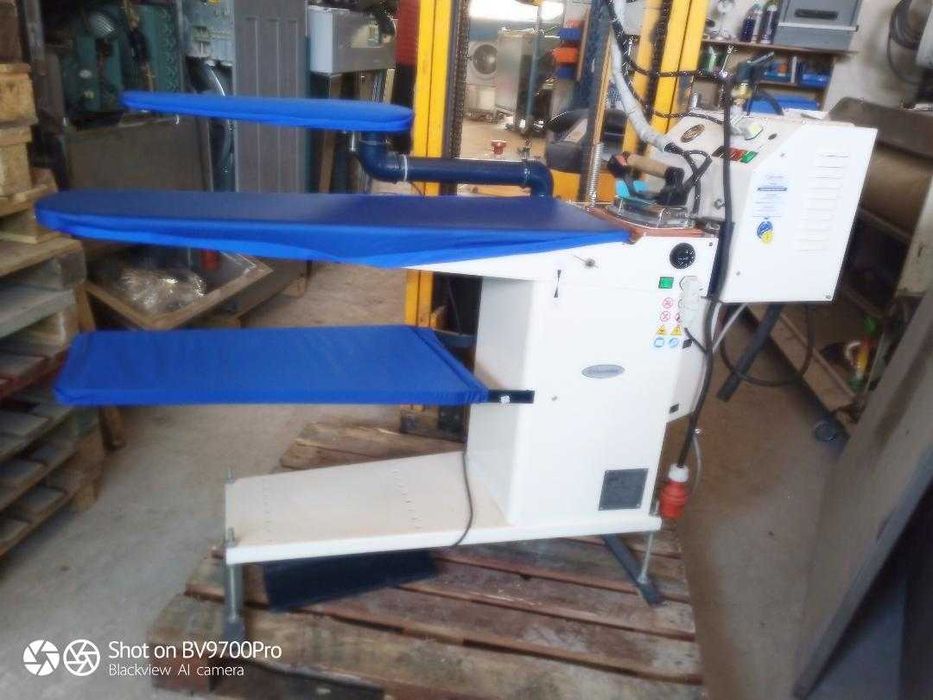 Conveior - banda transportoare haine