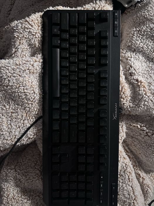 !СРОЧНО! клавиатура HyperX Aloy Core RGB