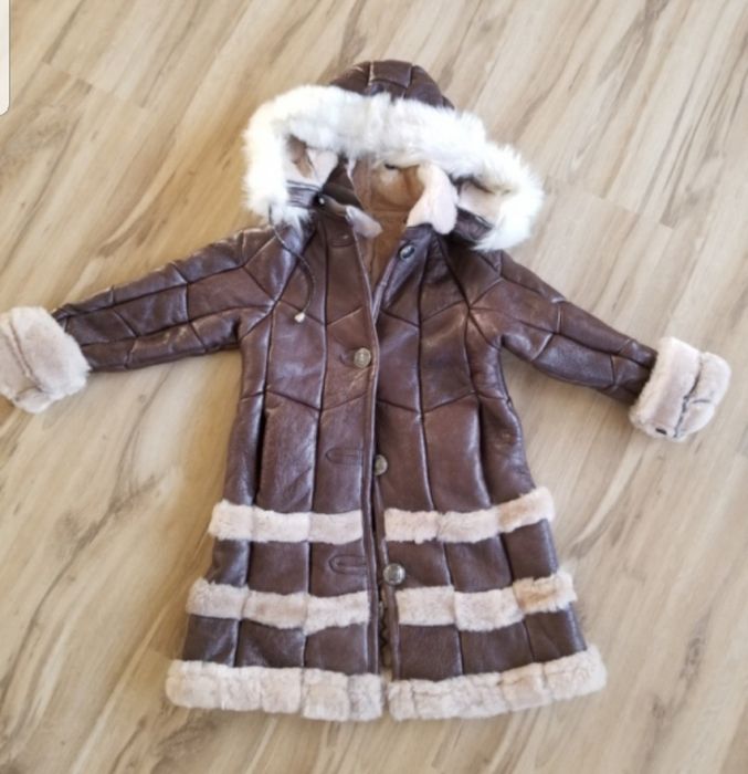 Детски кожени топли палтенца -шубички,3-7 год възраст,2 бр.за момиче