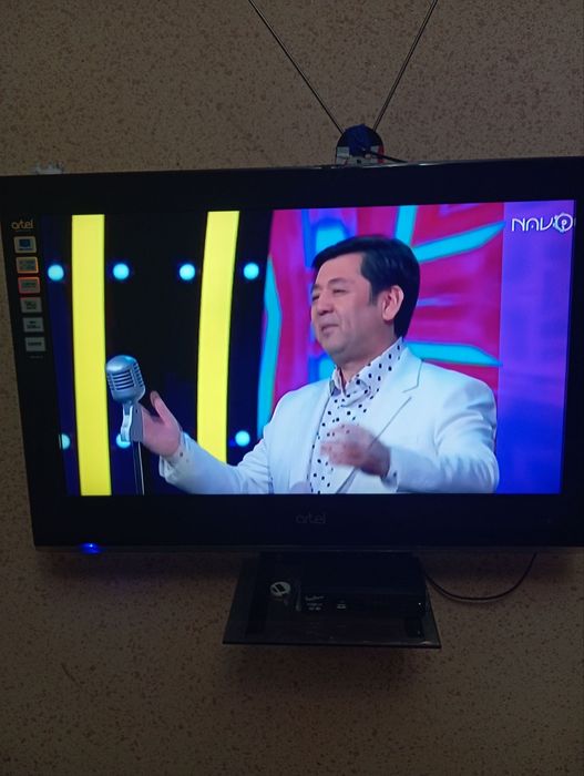 4 кишилик стол стул ва бошка буюмлар сотилади