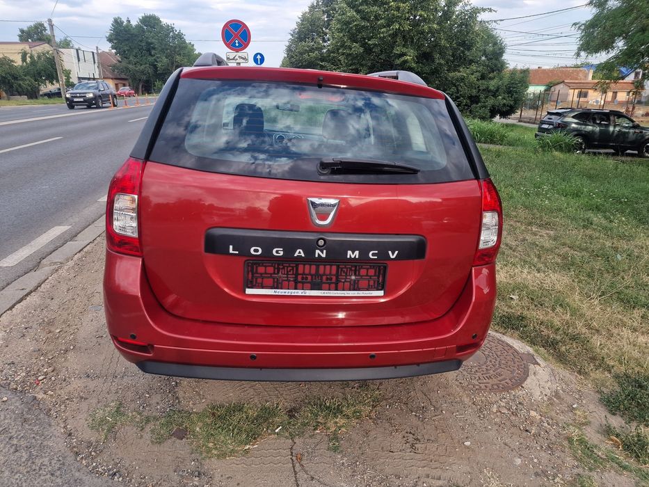 Dacia Logan MCV cu clima și navigație