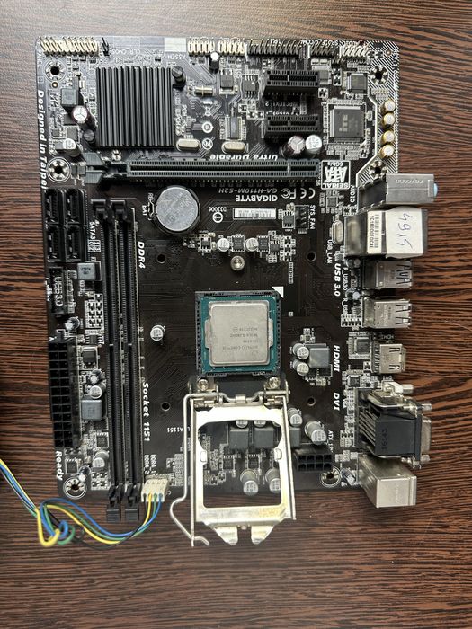Placa de Baza GigaByte H110M + Procesor i5 6500 si cooler