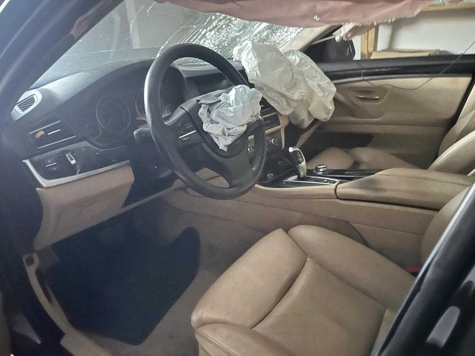 DE VÂNZARE BMW Seria 5 F10 520d | 2011 | Automat | Avariat