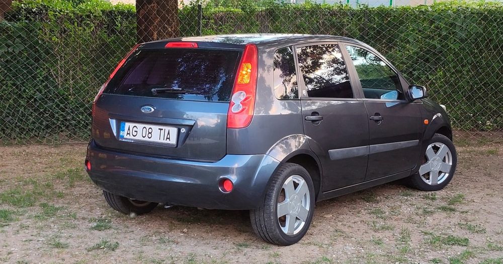 Vand Ford Firsta