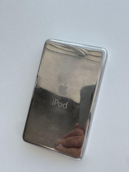 iPod Classic 4th Generation 20GB (LL/A — USA).