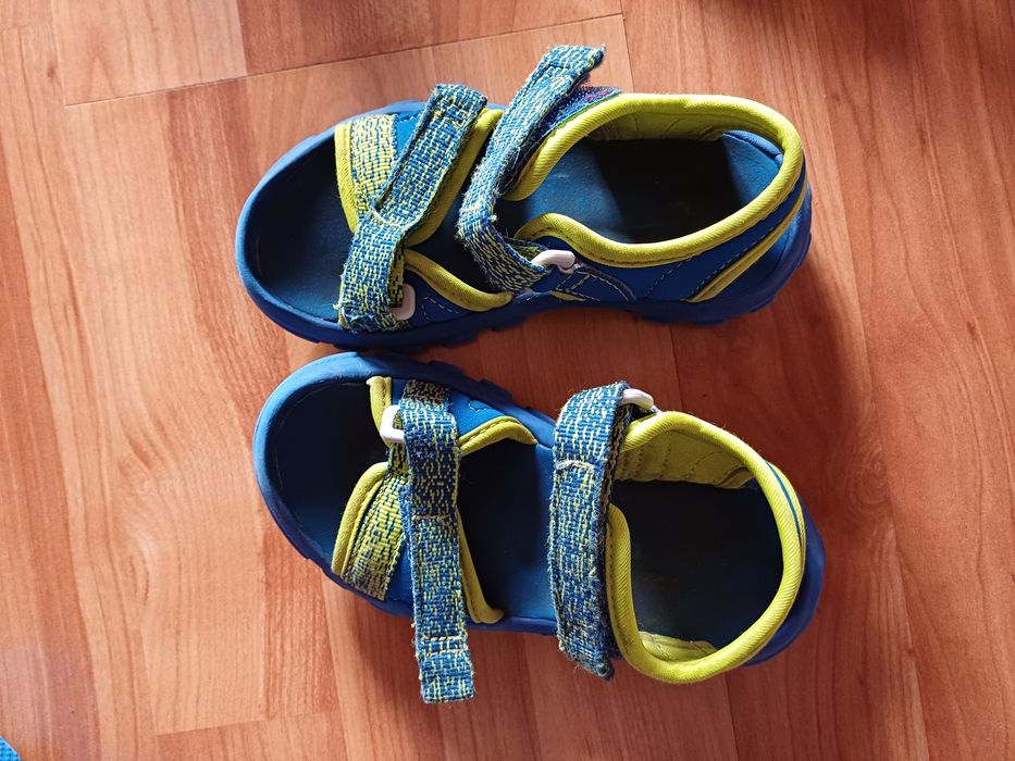 Sandale nutmeg , adidași zara, sheckers,crocs. Mărimi 20 și 25