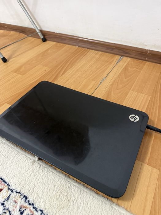 Ноутбук hp с мышкой