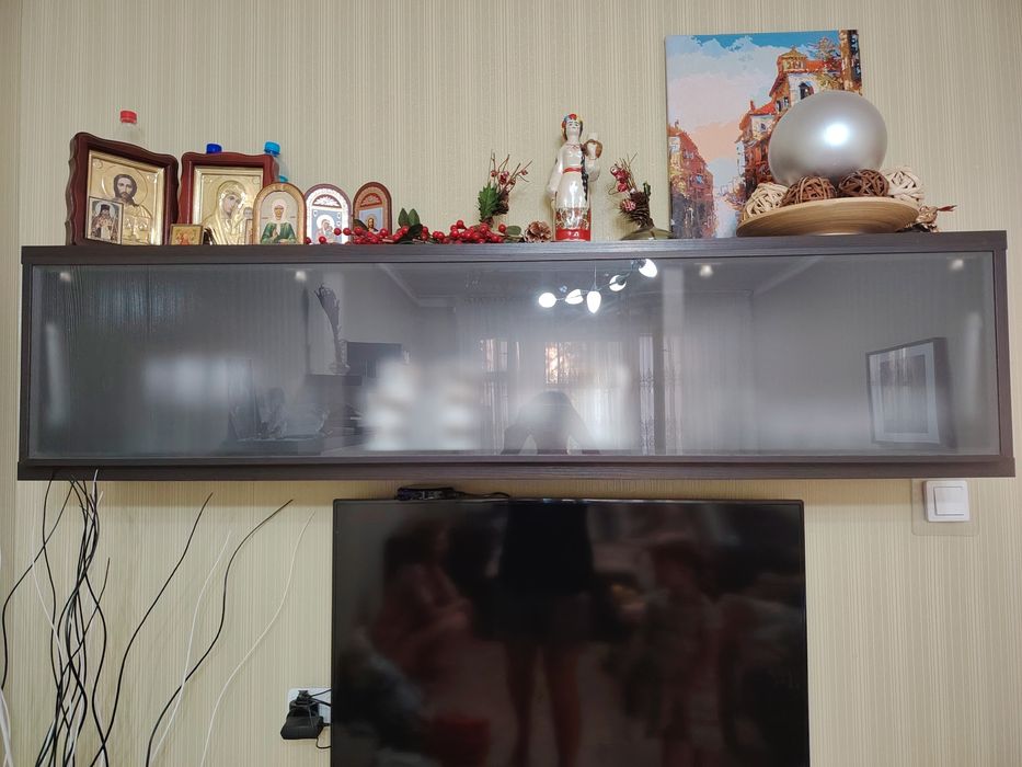 Тумба под телевизор и шкафчик