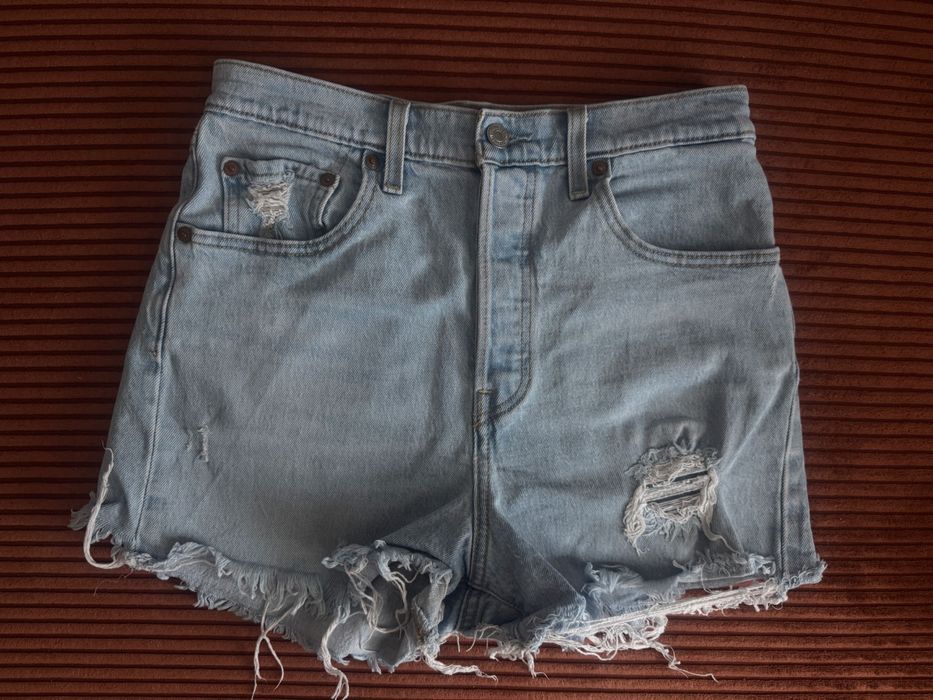 Дамски къси панталони Levi’s Ribcage / 28