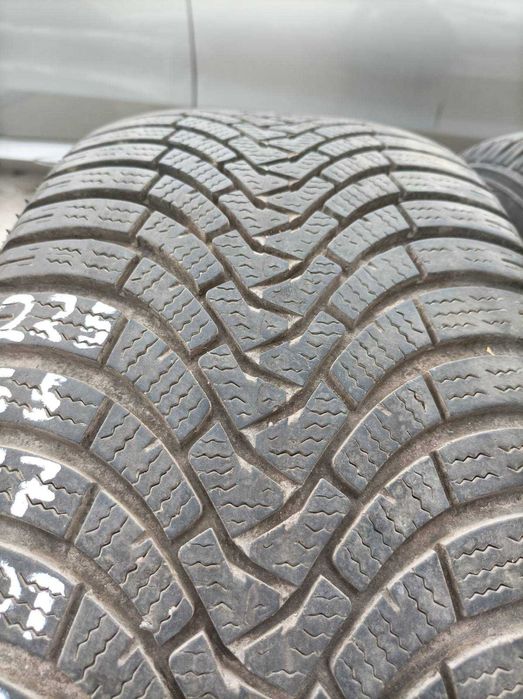 2 бр Зимни Гуми EUROWINTER 225/55 R17 DOT 2919 ном 27