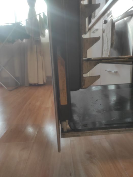 Фурна с микровълнова и котлони 80лв.