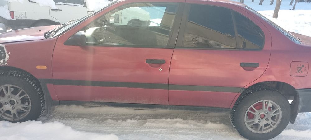 Продам срочно Нисан примера