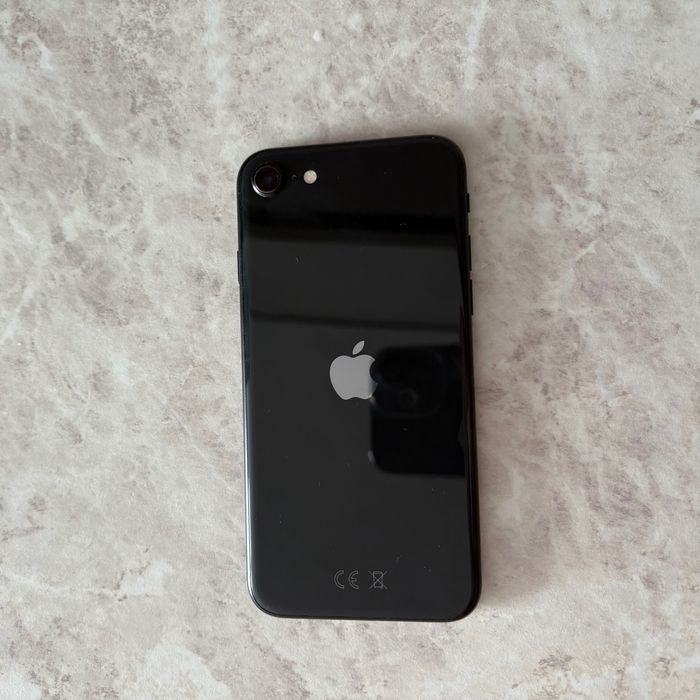 Продам Apple iPhone SE 2022