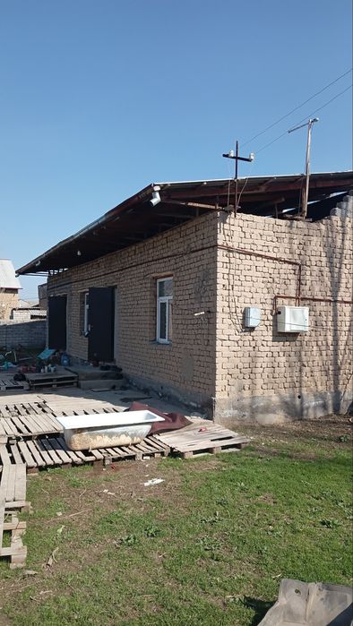 To‘ytepada joylashgan uy