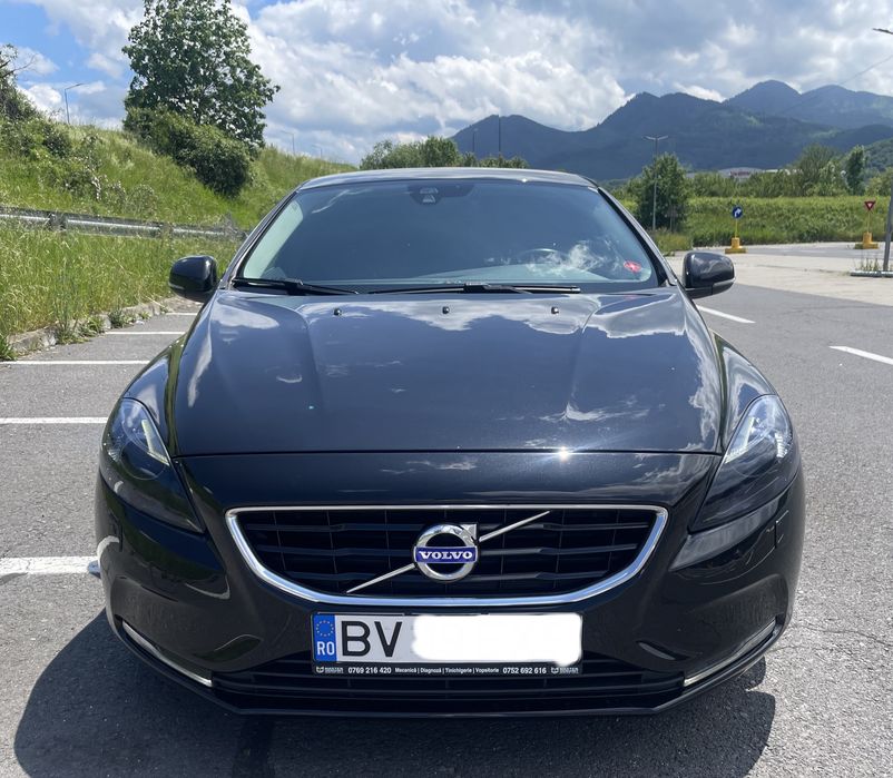 volvo v40