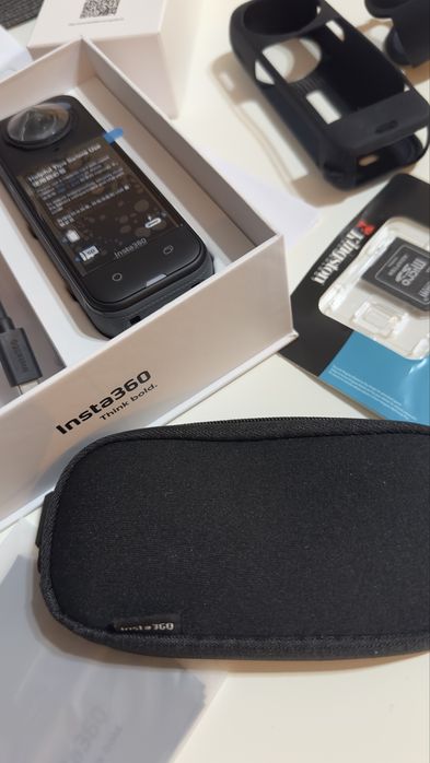 Insta360 X5 Expert 8K камера пълен комплет плус аксесоари и карта