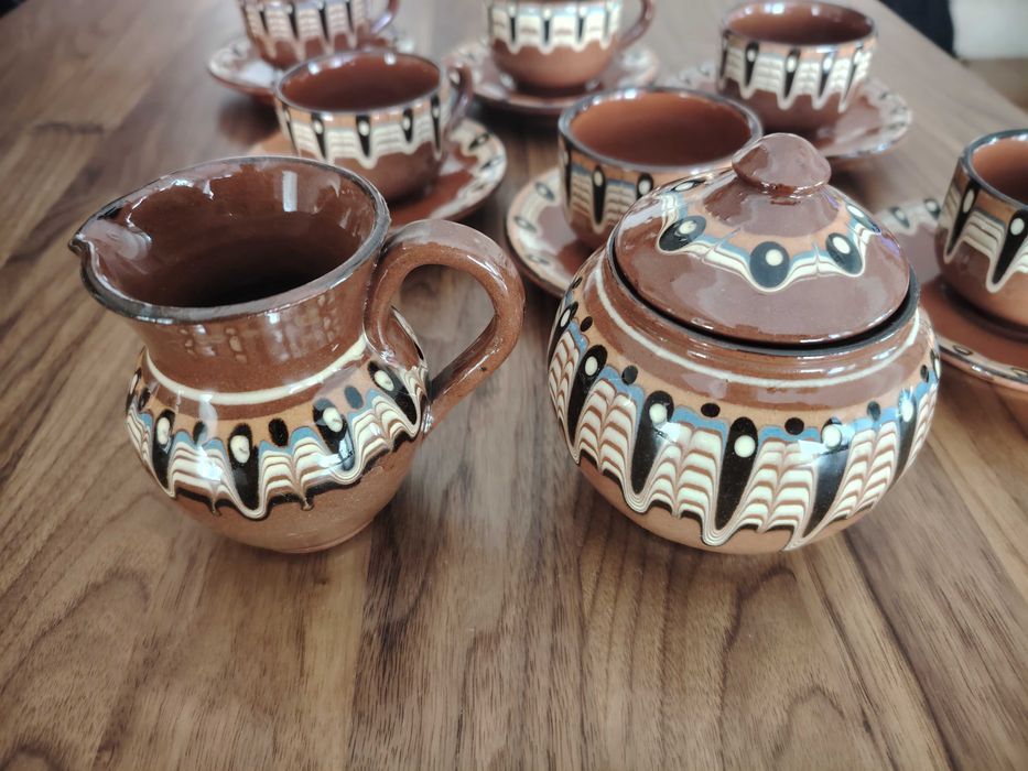 Сервиз за кафе, каничка и захарница от троянска керамика