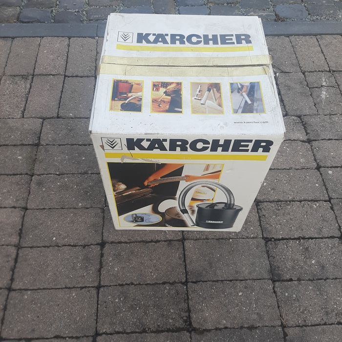 Karcher aspirator, recipient care trage funingine, frunze etc