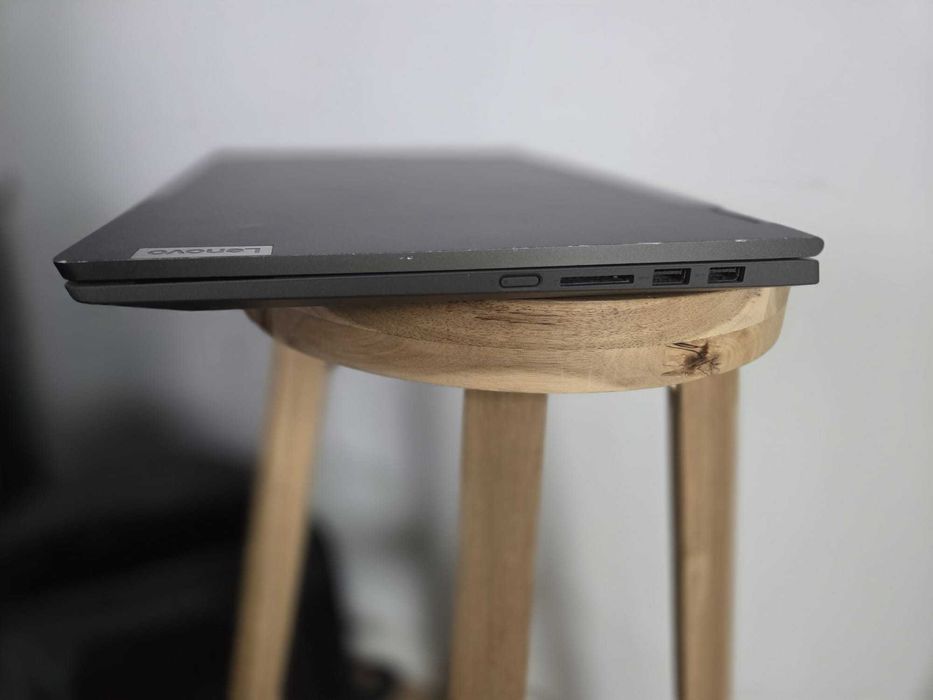 Lenovo Flex 5 i7, 16GB RAM, SSD 512GB, Full HD Touch – + geantă cadou