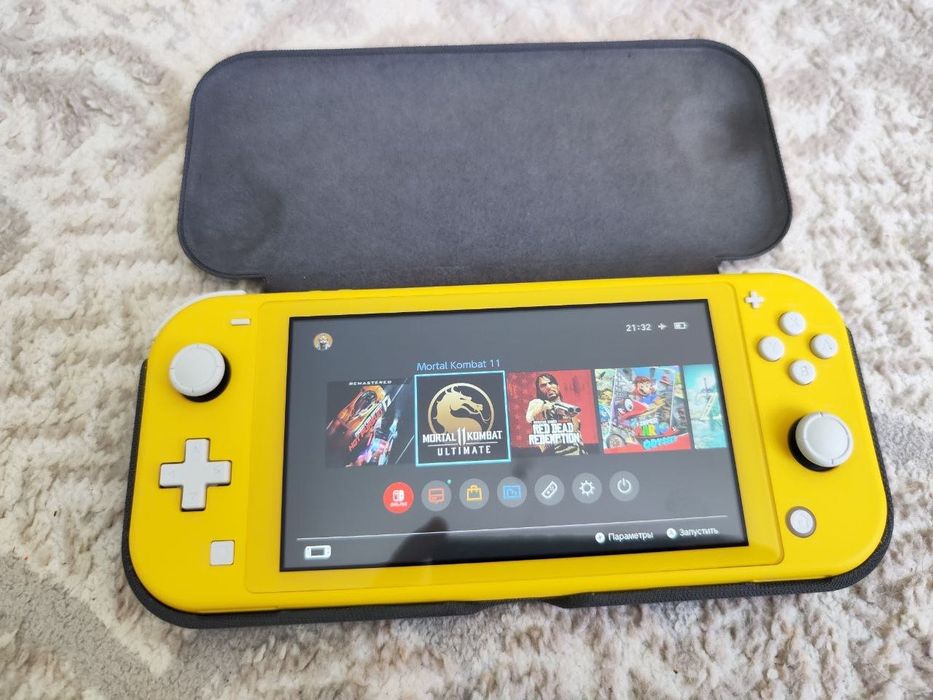Продам Nintendo Switch Lite (Прошитый).