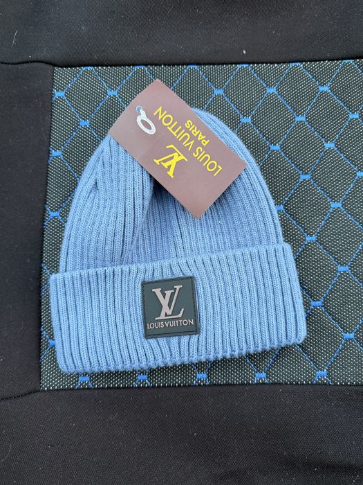 Set 3 caciuli  pentru sezon