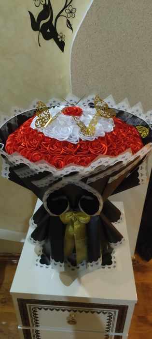 101 Роза из атласной ленты