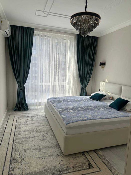 Сдам светлую 2-х ком кв-ру 5/13 на Шота Руставели Жк Навруз А2