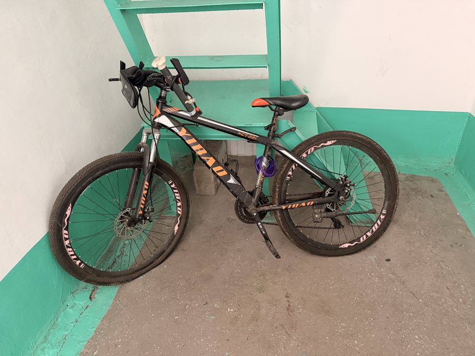 Велосипед в отличном состоянии + аксессуары