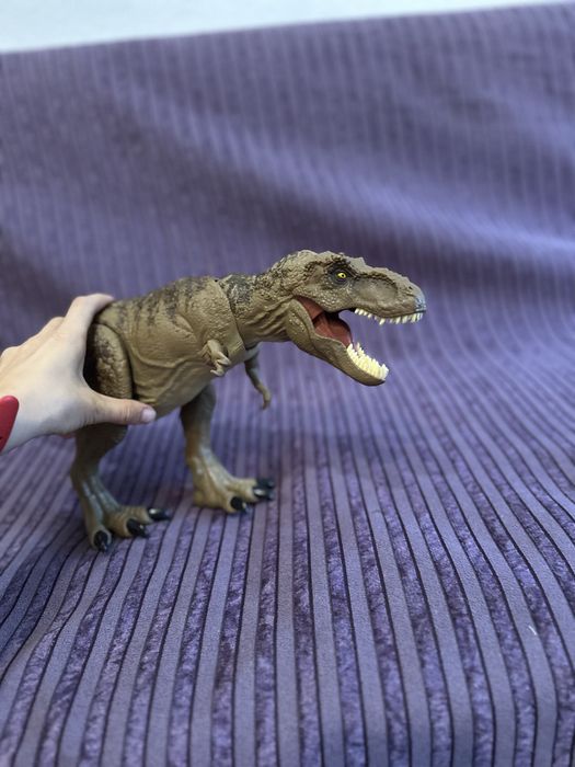 Динозавър T -rex от Jurassic World