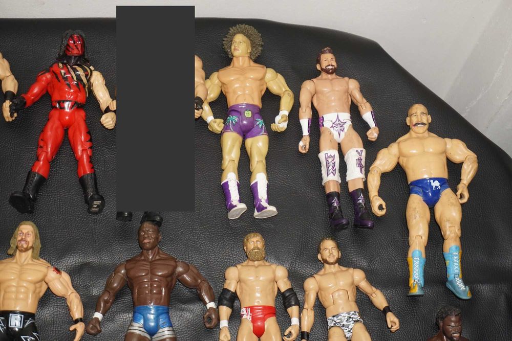 64 Кеч Фигури D-Von Dudley/Test/Lita/Lana/Booker T/Edge/CM Punk/Miz