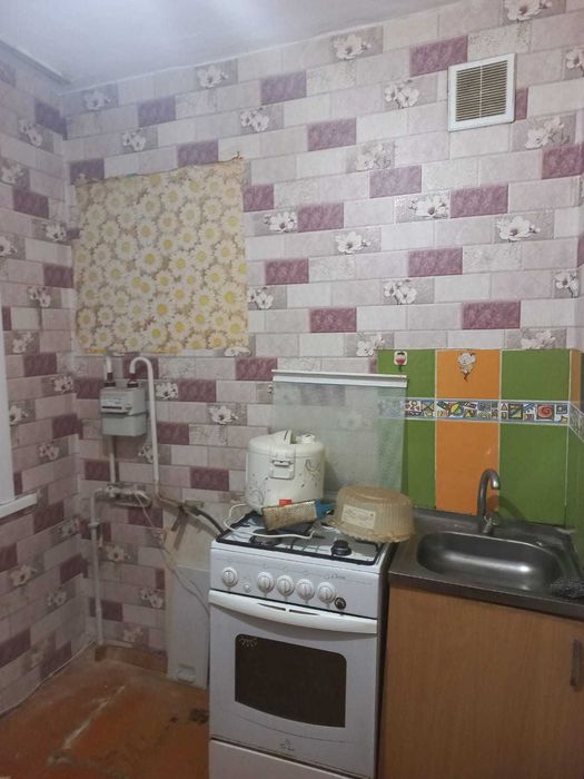 Продам 2 комн. квартиру район кафе  Мороженое