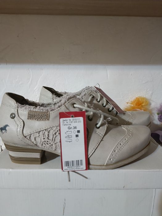 Туфли женские. .