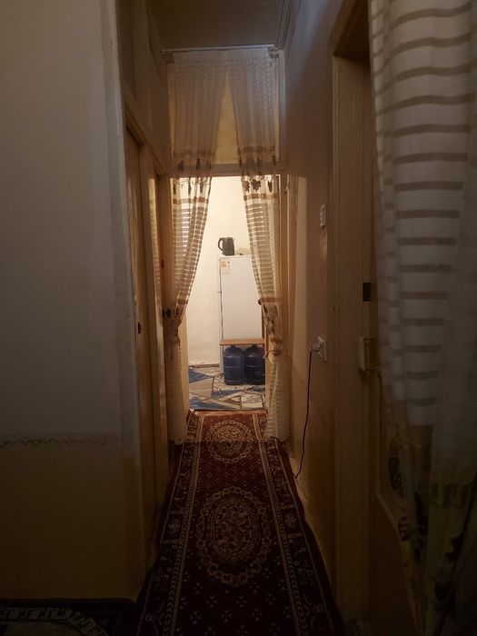 3 xonali uy sotiladi siroshni, mebellari bilan