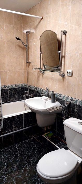 Apartament 2 camere decomandate Vasile Aron de inchiriat