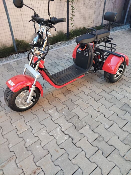 Vand  triciclu nou fara permis