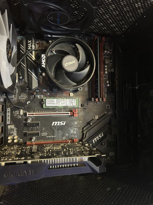 Vand pc gaming carcasa njoy