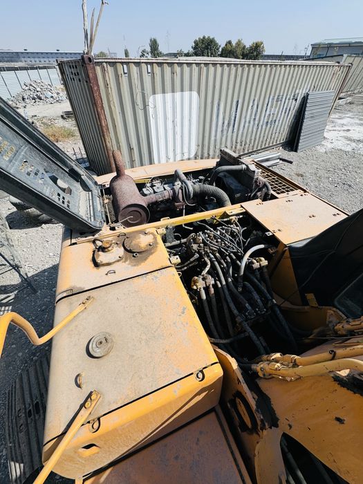 Срочно Продается Экскаватор гусеничный Komatsu PC220