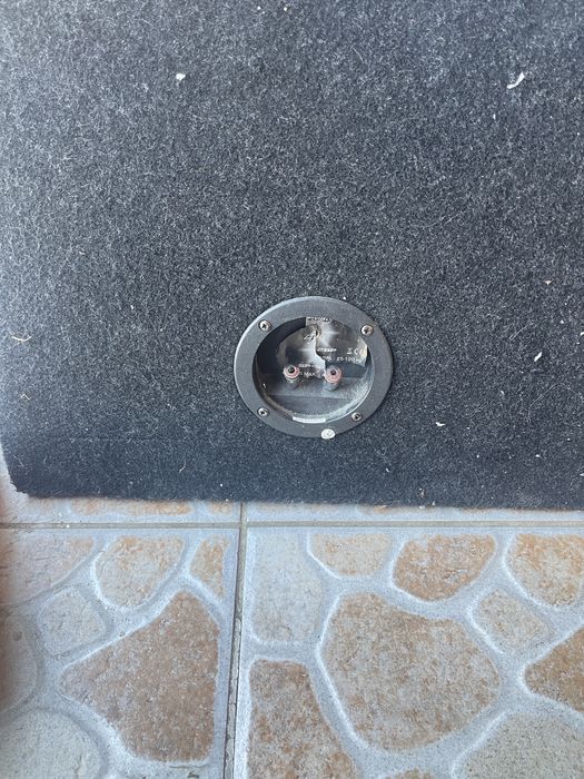 Pachet Bass Auto Complet Spectron: Subwoofer 12" 500W + Stație + Cabluri incluse