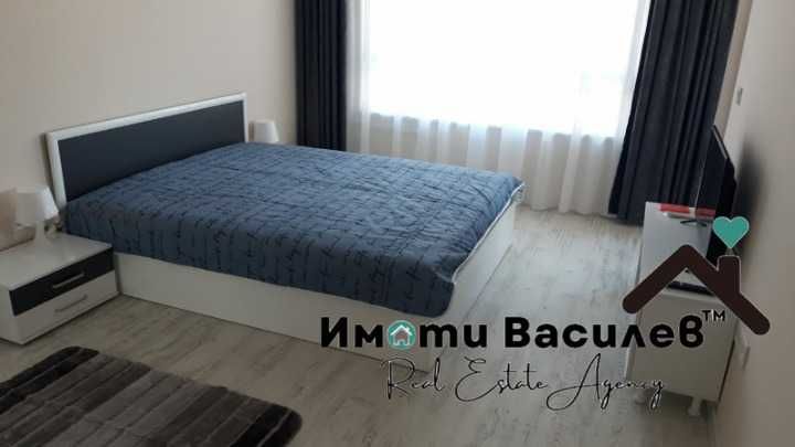 Дава се под наем Двустаен апартамент в София, Център - 77 кв.м за 648.21 € - Снимка #2