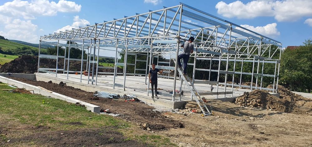 Vând hala metalica pe structura metalica la orice deschidere pentru
Ma