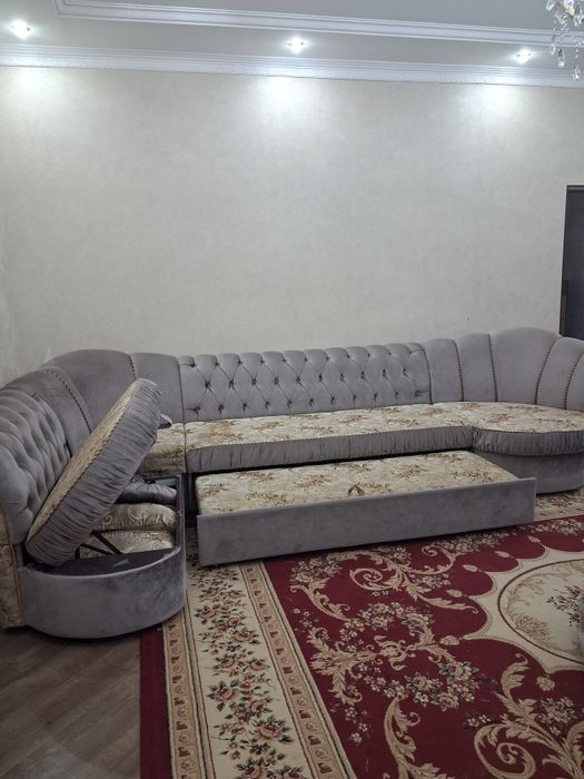 Диван угловой в отличном состоянии