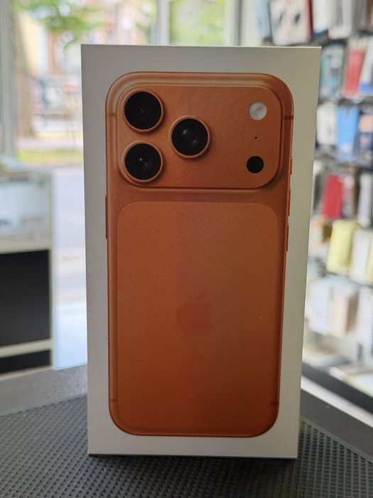 Apple iPhone 17 Pro Cosmic Orange 256GB ЧистоНов 2г Гаранция