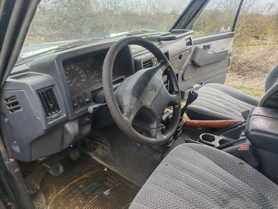 Interior Nissan patrol y60 lung