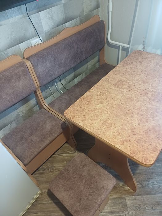 Продам обеденную зону