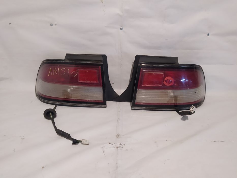 Фонари на Toyota aristo